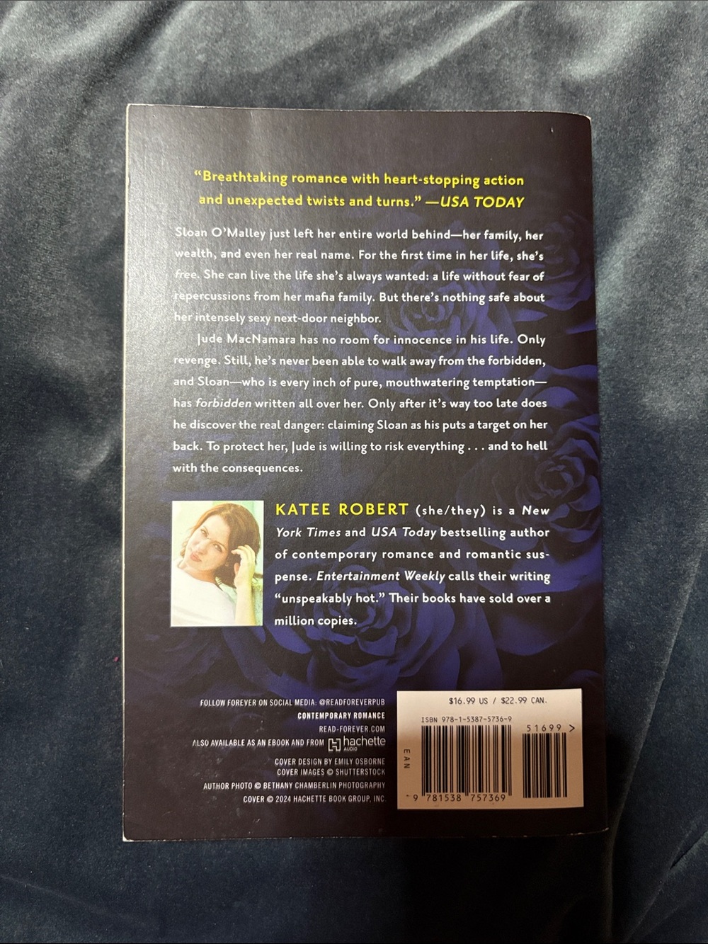 Katee Robert Beautiful Vengeance - Picture 2 of 6
